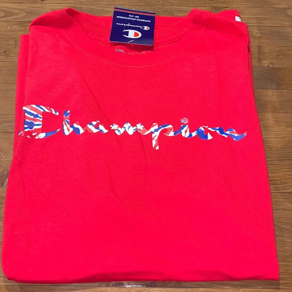 Champion Patriotic Script Logo Tee Red White Blue Tie Dye NWT Medium - Picture 4 of 9